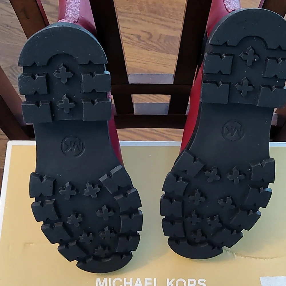 Michael Kors Ridley Chelsea boots-NEW